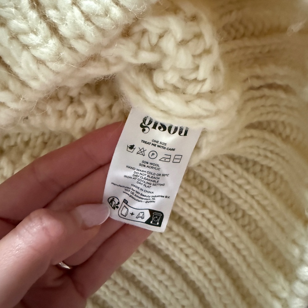 Gisou Chunky Cable Knit Sweater - Picture 4 of 5